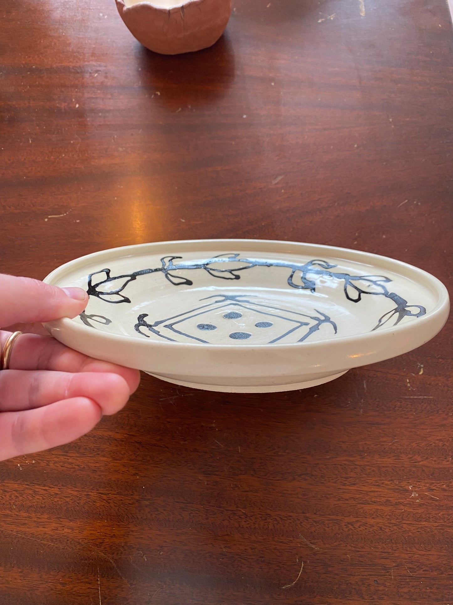 Floral band Berber plate