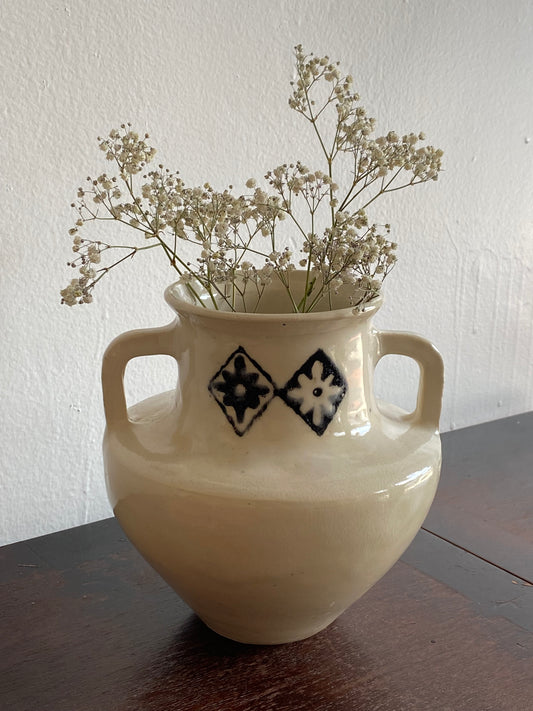 Diamond Flowers vessel